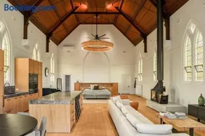 Luxury Escape at Dallah Chapel & Loft - Image 2