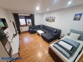 Malebný Rodinný Dům v Přírodě, Sauna, BBQ - Image 2