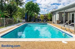 CL6900 -3D FLL - Peaceful Area - Heated Pool - Image 1