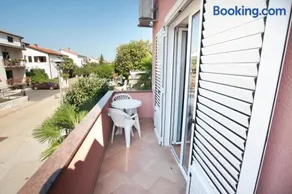 Apartments Maric with parking - Image 4