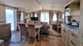 Beaumont Premium Lodge, West Point - Image 3