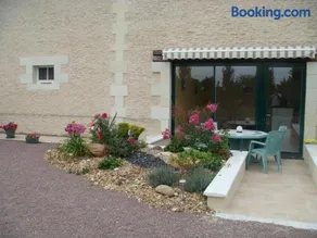 Maison charmante en campagne à Mouterre-Silly, Jardin, Terrasse. - Image 3