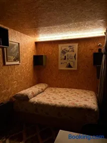 The 9 acre - Image 3