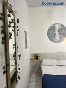 BANANAS HOSTEL - Image 2
