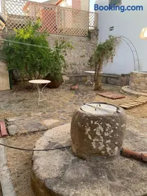 Olive House - Image 3