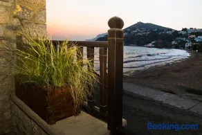 Kantouni Bay Suites - Image 2