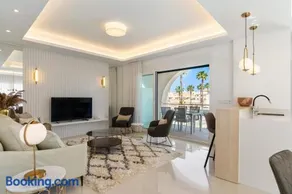 PLATINUM EXCELLENT PENTHOUSE x - Image 4
