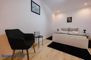Christian Haus - Image 3