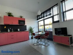 Studio 28A5 with free parking place - Image 2