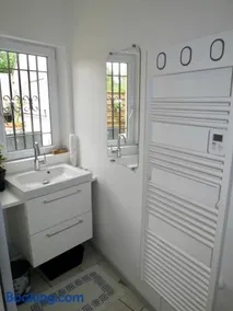 Duplex contemporain terrasse extérieure parking - Image 2