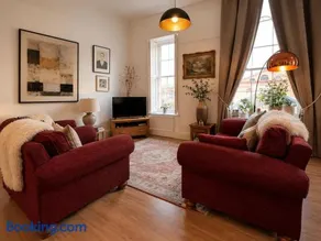Devington Mansion House Apartment - Image 4