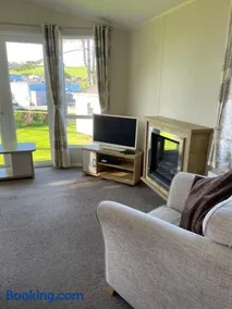 Rubys Retreat - 6 Berth Caravan in Newquay, Cornwall - Image 4