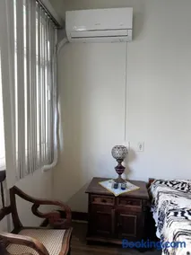Quarto no apartamento do anfitrião na Praia do Canto - Image 2