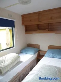 Chalet K2 op de Holle Poarte te Makkum - Image 1