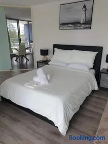 The Entrance Apartment The Nasuto Entrance NSW with Ocean - Lake Views - Image 2