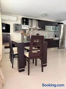 Christinas Deluxe Apartment - Image 3