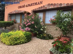 Chloe Apartman - Image 1