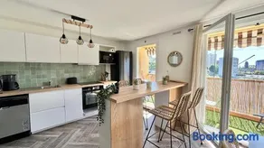 Modern & Cosy 3 Bedrooms train tramway - Image 5
