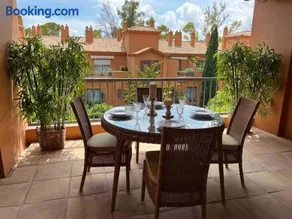 3 BR in a gorgeous complex - Image 4