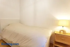 INS style 2 bdrs APT in 15arr cente 1mins to metro N15-128 - Image 3