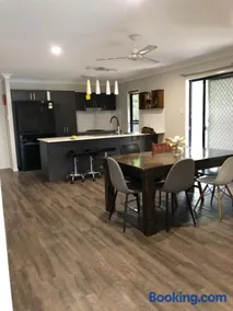 Private Bedroom in Sharehouse - Image 1