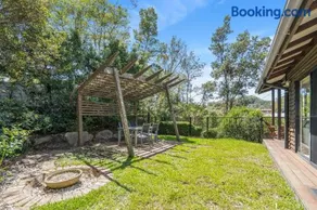 Avoca Beach Living - Image 4