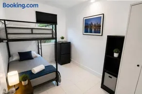 M&M Elite Hostel - Image 5