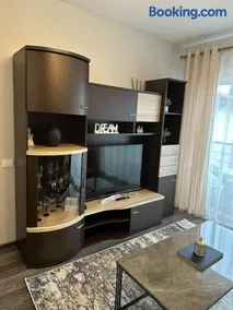 Modern apartment with balcony - Image 3