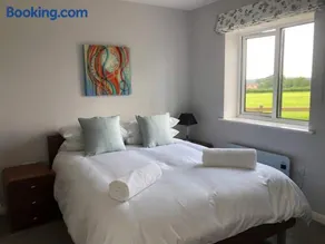 2 Bedroom cottage with Beautiful views over the Mendips - Image 2