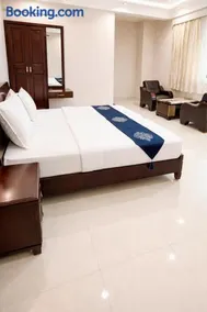 JNR GRAND Hotel - Image 1