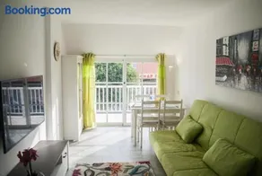 Sunny Centrical Apartment in Los Amigos - Image 2