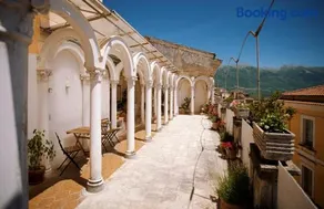 Palazzo Castrucci - Image 1