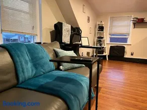 Charming NYC apt near UBS and Belmont Park Village - Image 1