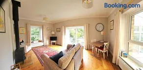 Folly View - Private, peaceful apartment with stunning views. - Image 2