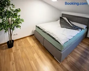 CozyHome - Spacious and Modern Apartment close to Vienna - Image 2
