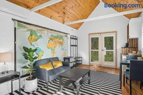 Duck Walk Cottage - Image 1