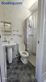 Froude Apartments - Image 3