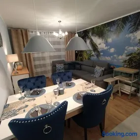 Apartamenty Centrum Warszawska 66 niebieski i różowy - Image 2