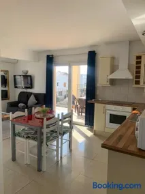 Waterside Apartment - Two Bedroom - Image 4