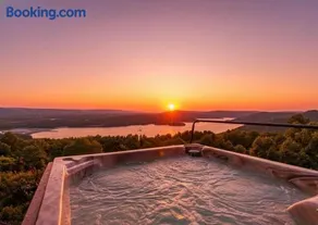 Fish Tales Cabin with a private hot tub - Image 1