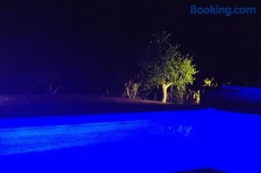 CHEZ MITCH EN CAMPING CAR et grand espace extérieur - Image 3