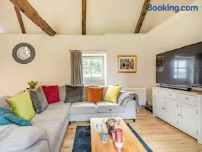 3 Bed in Norwich oc-86387 - Image 2