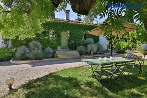 Superbe Villa Piscine Jardin proche Aix - Image 3