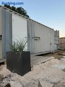 Rocking 40' Container - Image 1