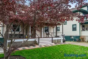 CrystalCityHouse-Near DC-Walk to Metro-5BR 3 Bath - Image 3