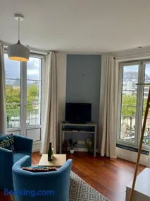 Le balcon de la place - Image 2