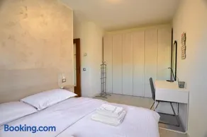 Apartment Forum III - Image 3