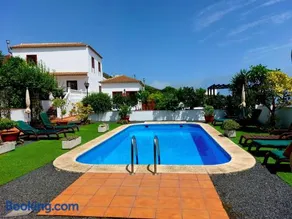Las Paredes - Image 2