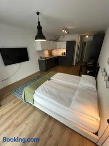 Fred&Moris Apartments - Image 2