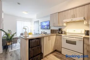 Urban 1BDR Apartment on Bishop -MTL Live Spot - Image 2